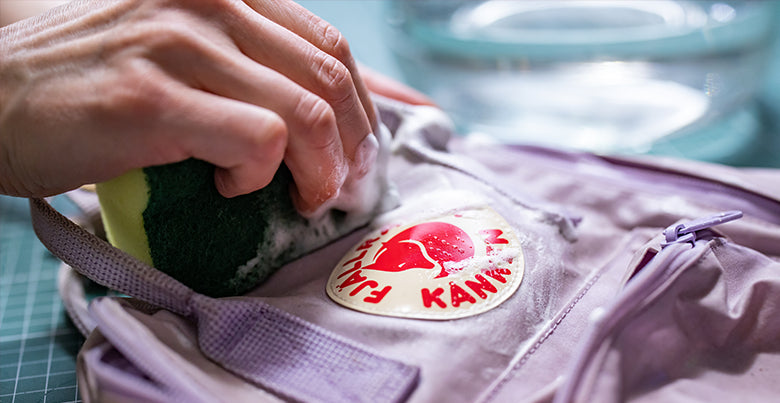 Backpack Classic Fjällräven Kånken – Lightweight Unisex Daypack for School, Work & Travel - Christmas Offer